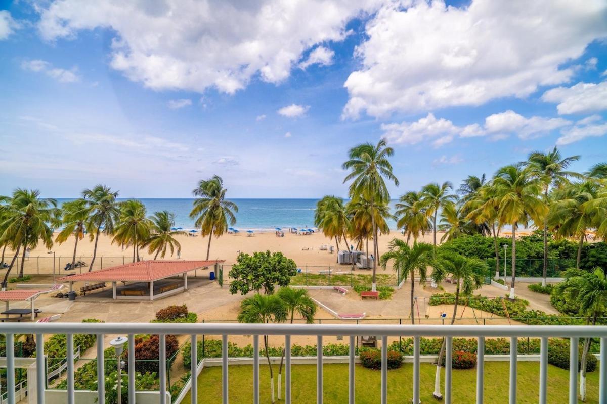 Sunset Paradise Cozy Beachfront Escape - Isla Verde San Juan Zewnętrze zdjęcie